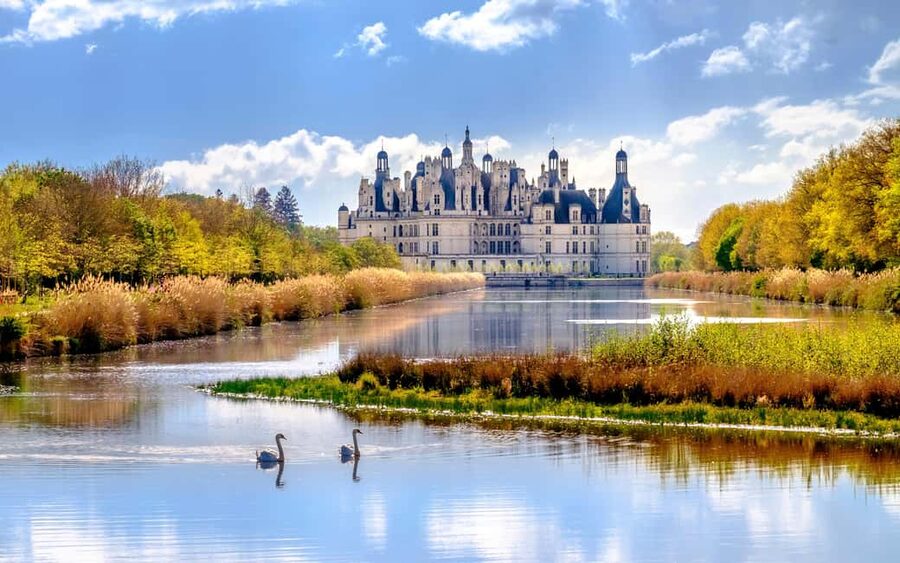 From Paris: Loire Valley Castles Day Trip With Wine Tasting - Why Chambord is worth the long ride from Paris