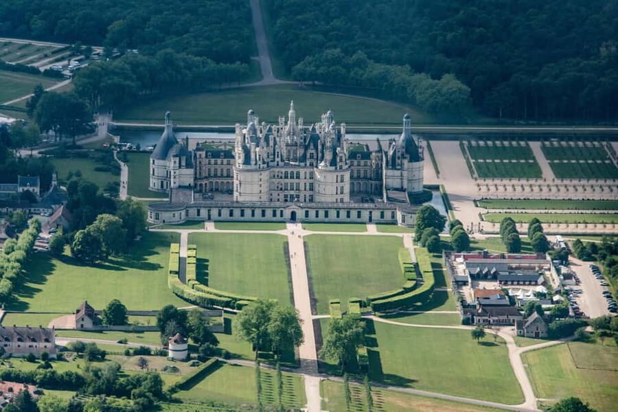 From Paris: Loire Valley Castles Day Trip With Wine Tasting - Transport is comfortable, but the day is still long