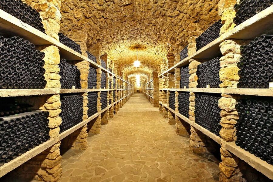 From Paris: Small-Group Champagne Day Trip with Six Tastings - Lunch in Épernay, with one hour to choose your own meal