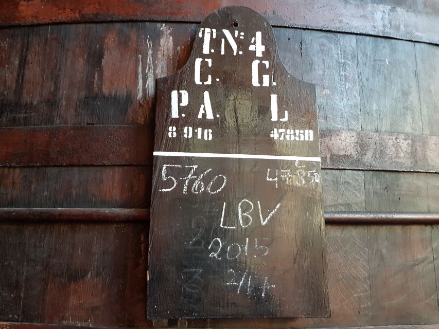 From Porto: Premium Douro Valley 4 Vineyards Tour with Lunch - What $200 means in practical value