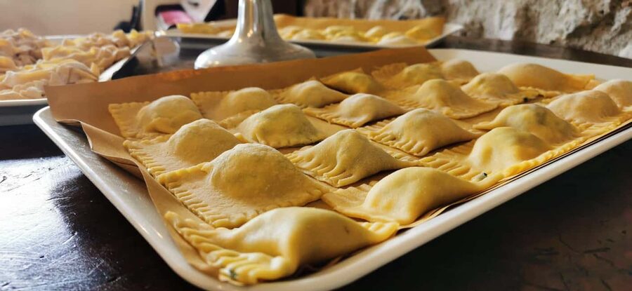 From Rome: Pasta Masterclass & Wine Tour in the Vineyard - Getting from Rome Termini to the farmhouse