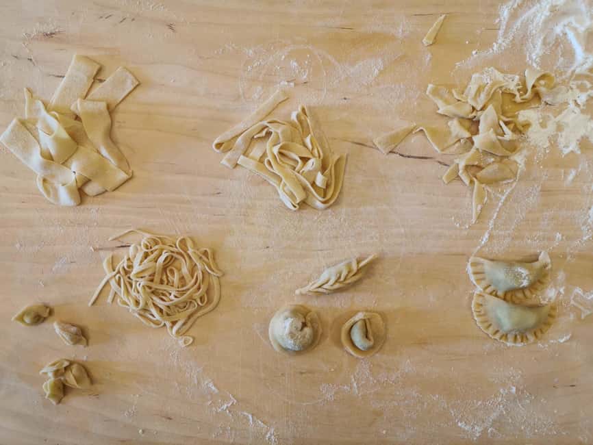 From Rome: Pasta Masterclass & Wine Tour in the Vineyard - A pasta class with family recipes