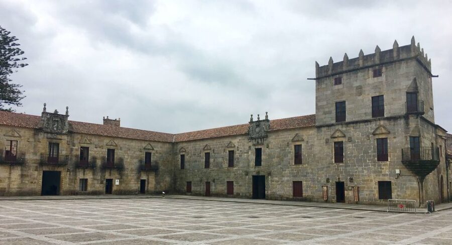 From Santiago: Tour to Rias Baixas with Boat Trip and Winery - The Albariño winery and three-wine tasting