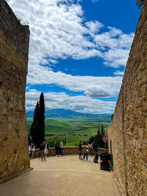 From Siena: Tuscany Hills Wine Tour - Monteriggioni and the first winery