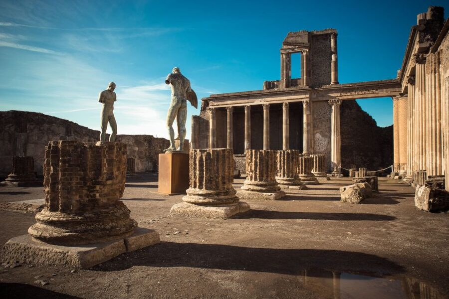 From Sorrento: Full-Day Pompeii & Wine Tasting Tour - Bosco dei Medici: lunch beside Vesuvius