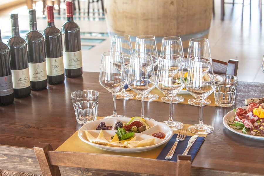 From Taormina: Private 3 Etna Wineries with Food & Wine - Second winery: four wines and a real Sicilian meal