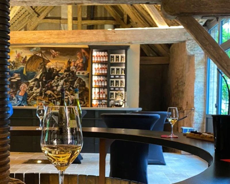 From Tours: Afternoon Loire Valley Wine Tour - What the guide adds to the tasting