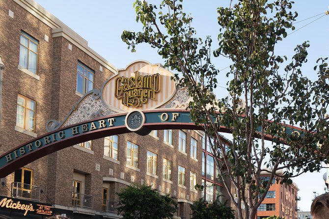 Gaslamp Quarter Food and Drink Tour: Brothels, Bites & Booze - The first stretch: San Diego’s less respectable past