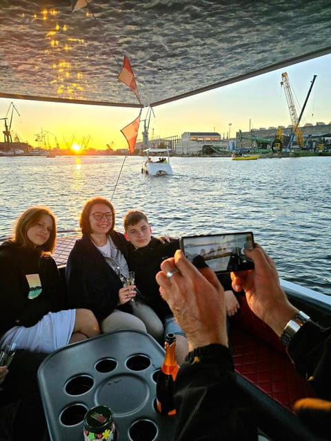 Gdańsk: Motława River Eco Cruise at Sunset with Prosecco - Is $26 good value?