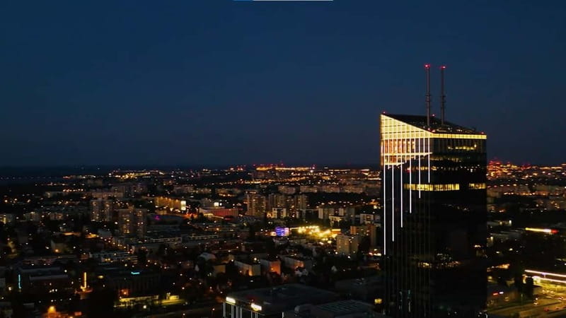 Gdańsk: Olivia Star Sky-High Views, Dinner, and Cocktails - Finding Olivia Star outside central Gdańsk