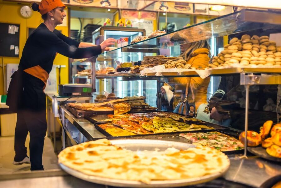Genoa: The Ultimate Traditional Food and Drinks Tour - Pesto pasta and the main sit-down meal