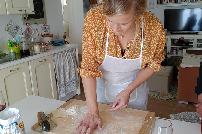 Genuine Home Cooking Class + Wine Tasting - Arrival, timing, and who will enjoy it most