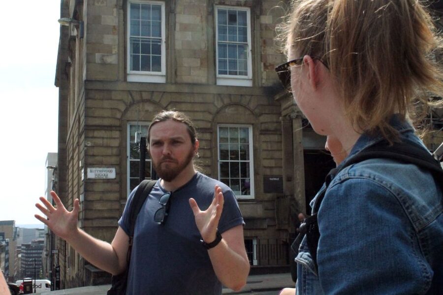 Glasgow: Pubs & History Guided Walking Tour with Beer - Merchant City and the connection between trade and brewing