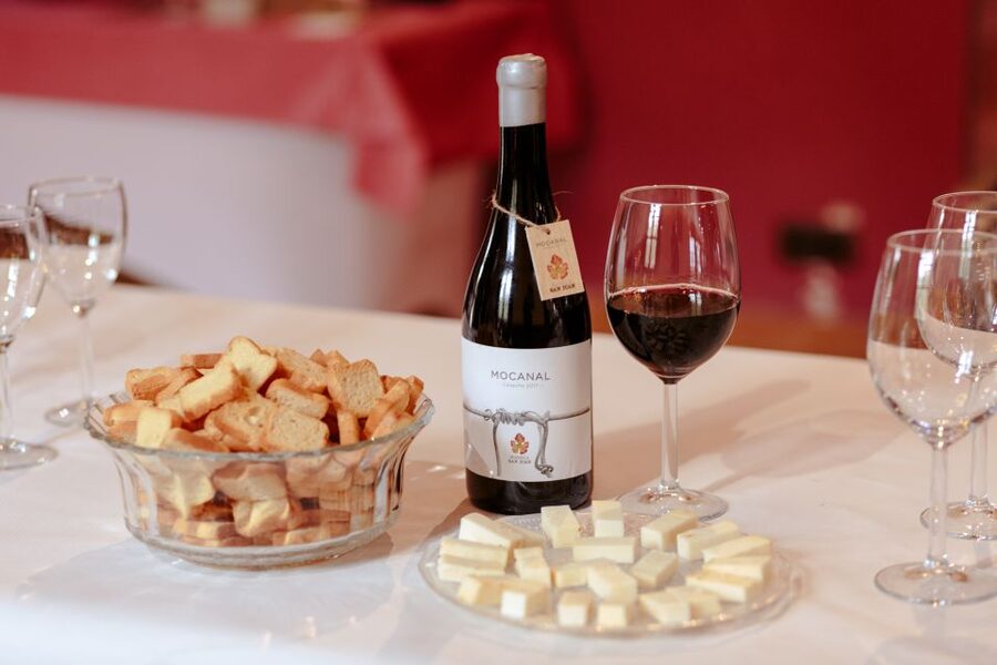 Gran Canaria: Winery Tour, Wine Museum, and Tasting - The 100-year-old stone lagares