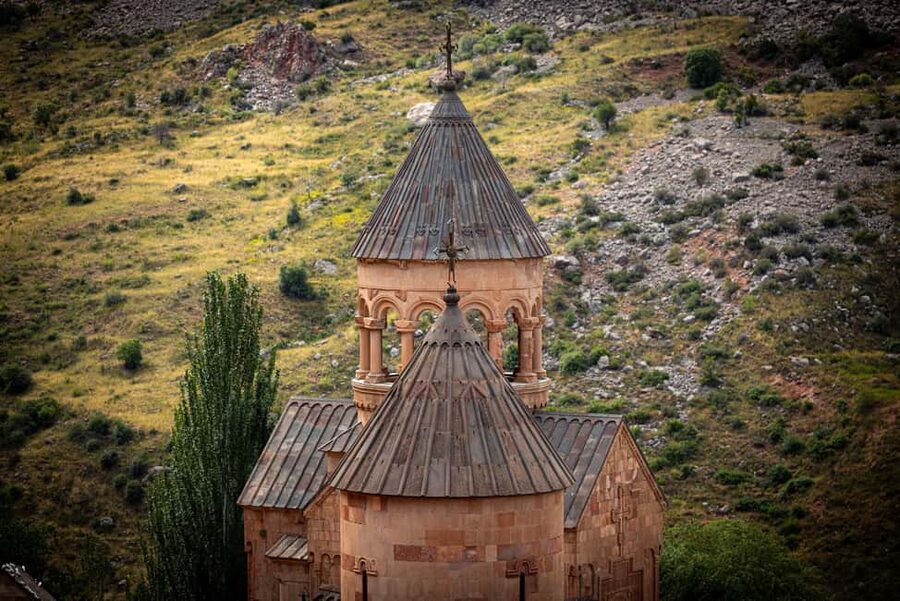 Group tour: Khor Virap, Noravank, Jermuk, Areni wine tasting - Jermuk, Mermaid’s Braids, and the Arch of Dreams
