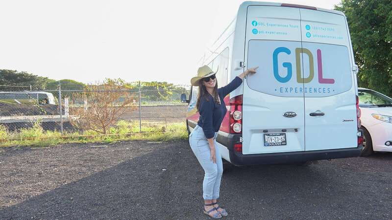 Guadalajara: Premium Tequila Tour with Tastings and Pairings - Tequila town, food, shops, and free time