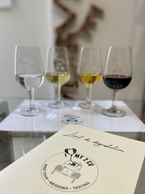 Guided Bordeaux Wine Tasting Class with 6 Wines and pairings - Food pairings that make the lesson practical