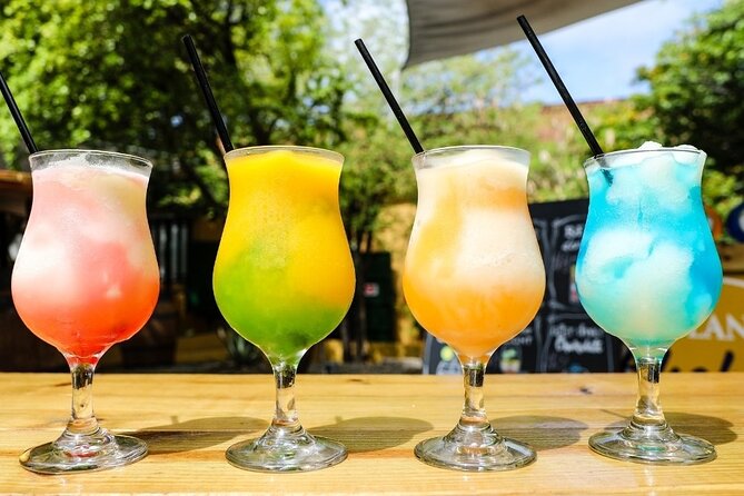 Guided Tour at the Curaçao Liqueur Distillery - Choosing the cocktail and courtyard finish