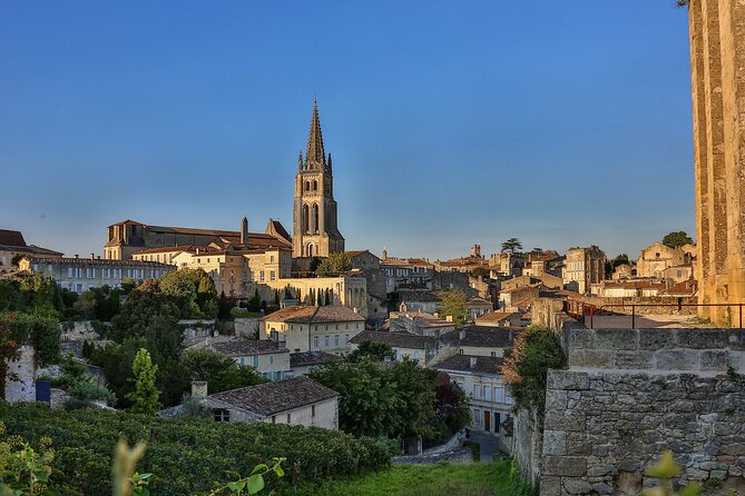 Half-Day Wine tour across Bordeaux’s Vineyards - The bilingual format affects the pace