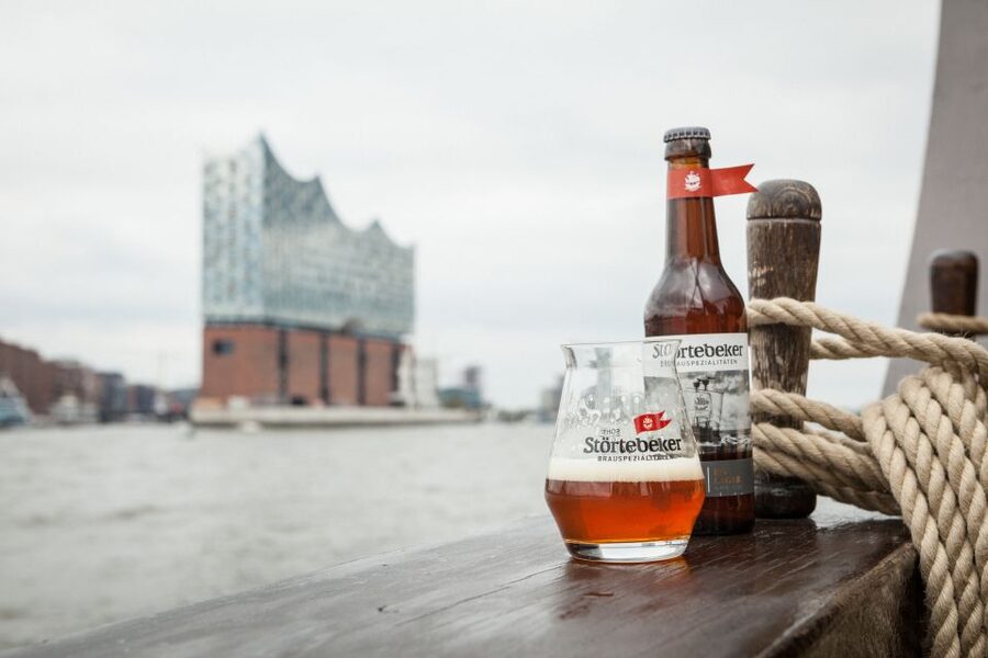 Hamburg: Elphi Plaza Guided Tour with Störtebeker Beer - Why the Elbphilharmonie Plaza is worth your time