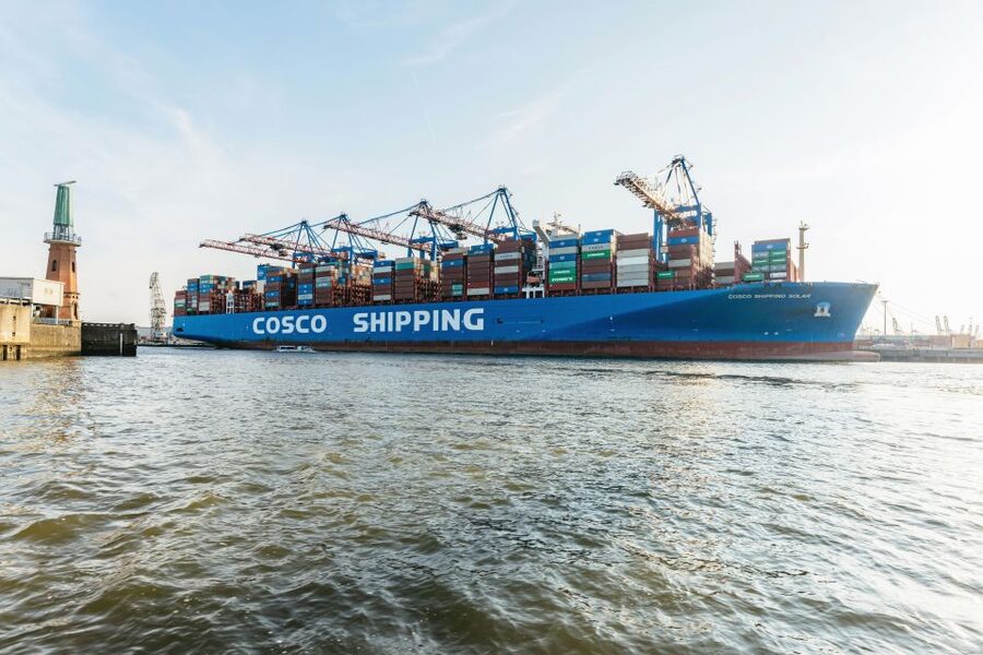 Hamburg: Harbor Cruise with Wine and Cheese - Finding the meeting point without a scramble