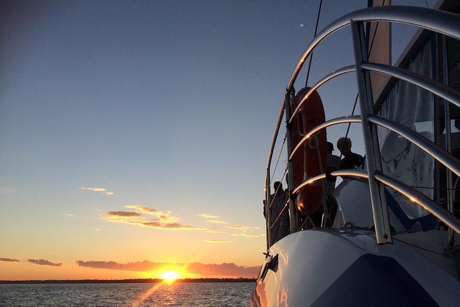Hervey Bay Champagne Sunset Sail - A relaxed 90 minutes on Hervey Bay
