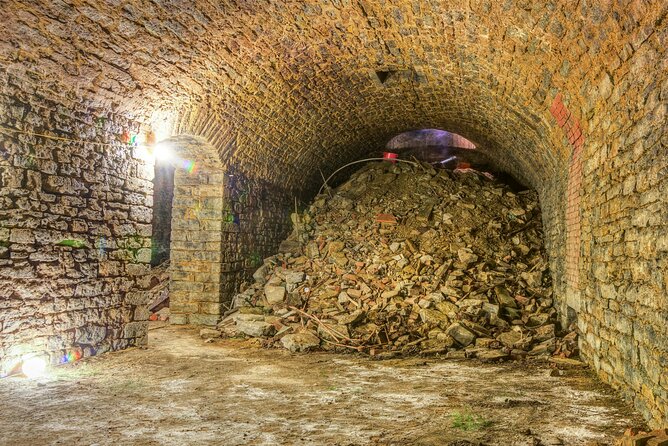Hidden Brewery Caverns Tour in Cincinnati with Beer Tasting - The closed Jackson Brewery and its underground rooms