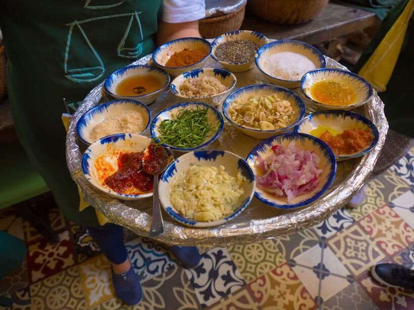 Hoi An: Sunset Food Tasting Tour - Dietary needs, children, and practical limits