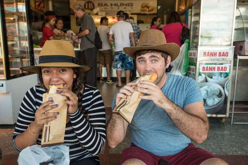 Hoi An: Sunset Food Tasting Tour - First stop: a banh mi bakery with local staying power