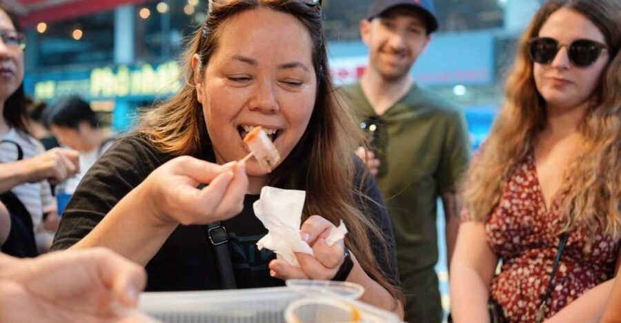 Hong Kong: Street Food Tasting Tour in Old Town Central - Tea, egg tarts, and the route through Lyndhurst Terrace