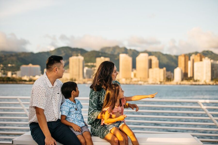 Honolulu: Waikiki Sunset and Cocktail Cruise - Photos, birthdays, and romantic occasions