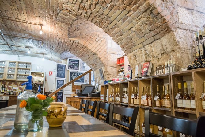 Hungarian Wine Tasting (with Cheese and Charcuterie) in Budapest - Five Hungarian wines, not just five familiar labels