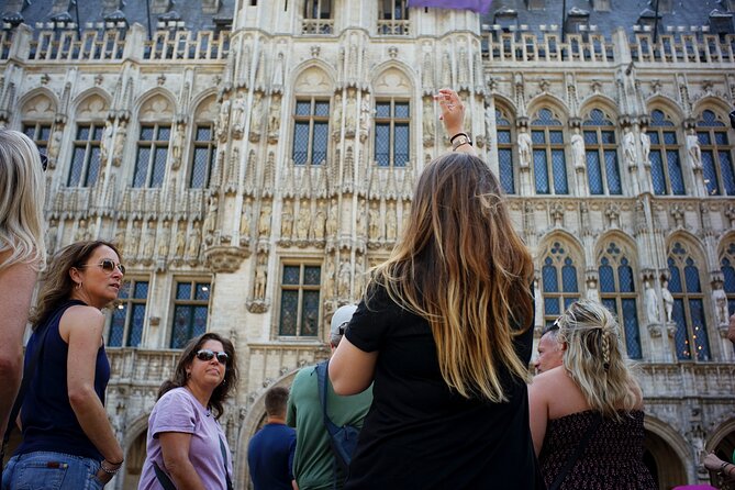 Hungry Mary's Famous Beer and Chocolate Tour in Brussels - Royal Galleries and the first chocolate lesson