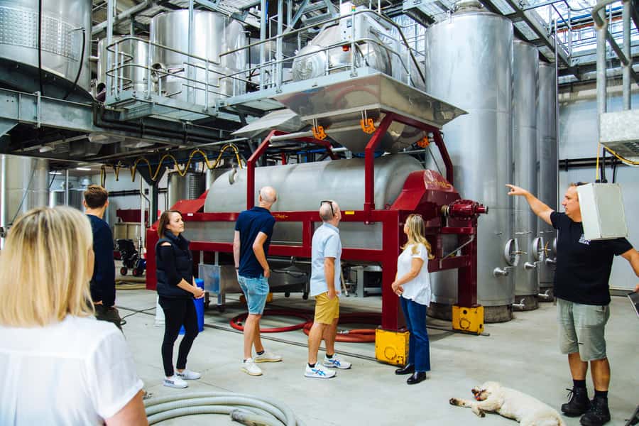 Hunter Valley: Wine, Spirits, and Cheese Tour with Lunch - Is $190 good value for this Hunter Valley day?