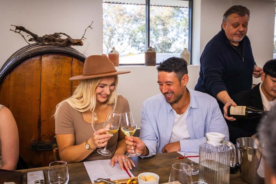 Hunter Valley: Wine Tour with 2-Course Lunch, Choc & Cheese - Getting out of Sydney before breakfast