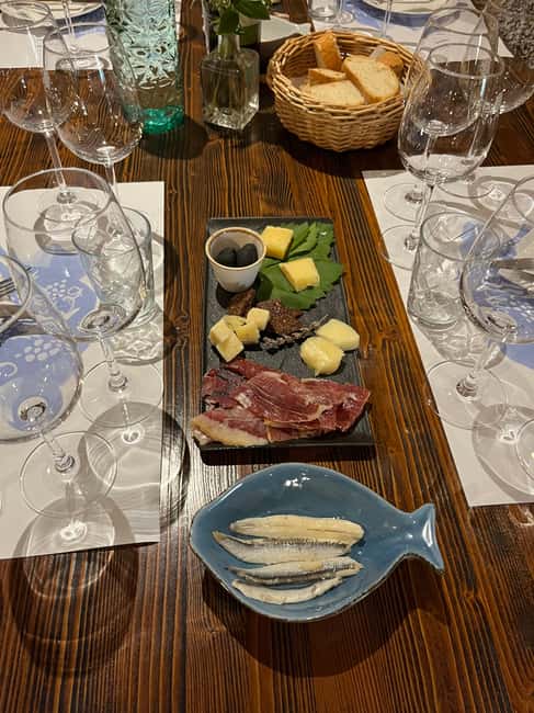 Hvar: Hvar Wine Tasting Experience - Tasting Hvar Wines and Olive Oils