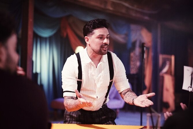 Immersive Magic Experience with Craft Cocktails in London - Why the close-up format makes a difference
