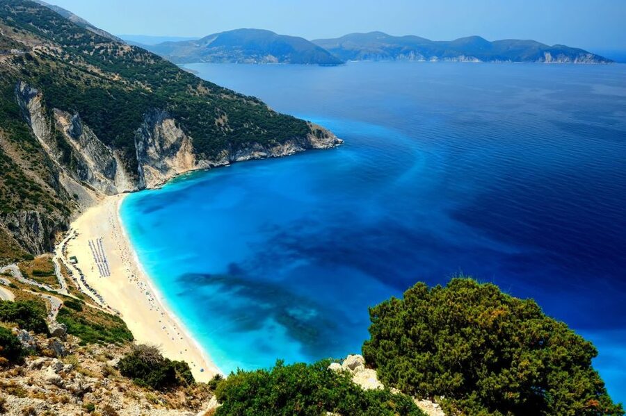 Kefalonia: Wine Tasting, Melissani, Drogarati & Fiscardo - Transport, pickup, and the nine-hour rhythm