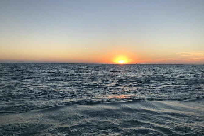 Key West Small-Group Sunset Sail with Wine and Hors d'oeuvres - Hors d’oeuvres that work on a moving boat