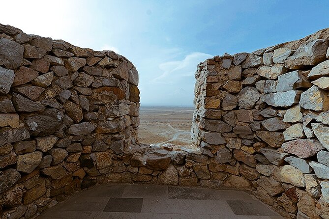 Khor Virap, Noravank & Birds' Cave Day Trip with Wine Tasting - The vehicle, lunch, and other practical tradeoffs