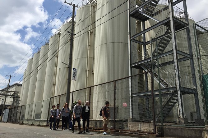 KOBE Sake Tasting Tour at Breweries (tasting fee included) - Kiku-Masamune explains the kimoto method