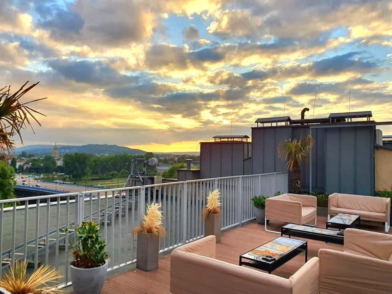 Krakow: Hidden Rooftop Bar Reservation with 1 Cocktail - Key points to know before you book