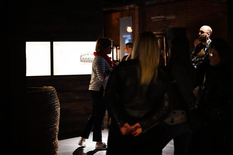 Krakow: Vodka Factory Museum Entry Ticket and Tasting - An interwar bar and the life of vodka between the wars