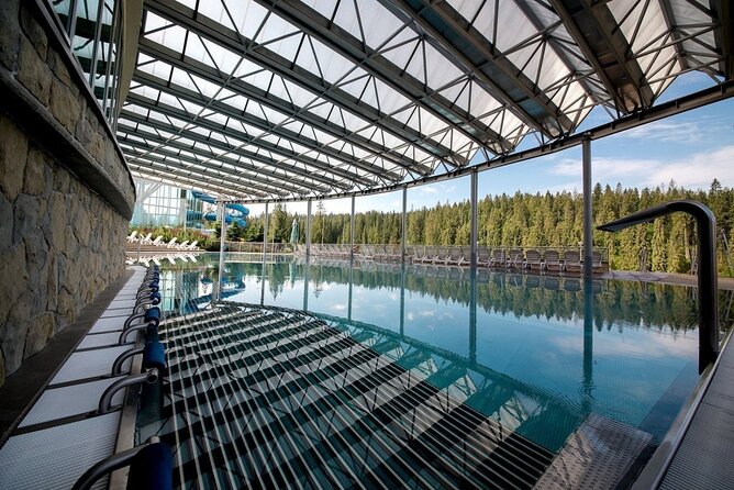 Krakow–Zakopane: Cable Car, Chocholow Baths, Cheese & Vodka - Guides, group size, and how the day is run