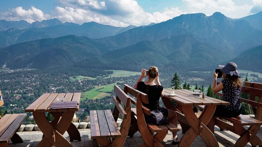 Krakow: Zakopane Cable Car, Spirits, Tasting & Thermal Baths - Zakopane market and one hour in town