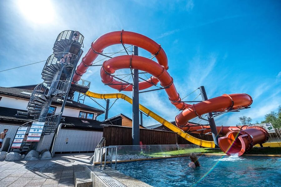 Krakow: Zakopane Cable Car, Vodka, Cheese & Hot Springs Tour - Who should book this day trip