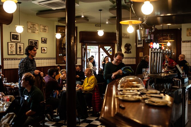 La Barceloneta Tapas & Wine & Drinks Tour in Barcelona - Dietary needs and meal expectations