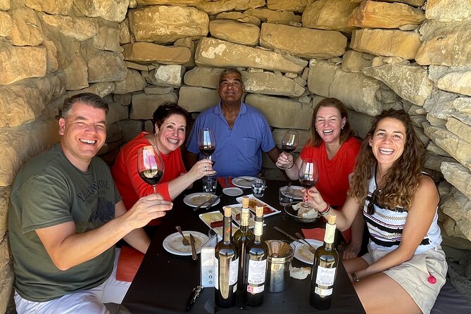 La Rioja Boutique Wine Tour & Charming Lunch (From Bilbao) - The winery picnic near Laguardia