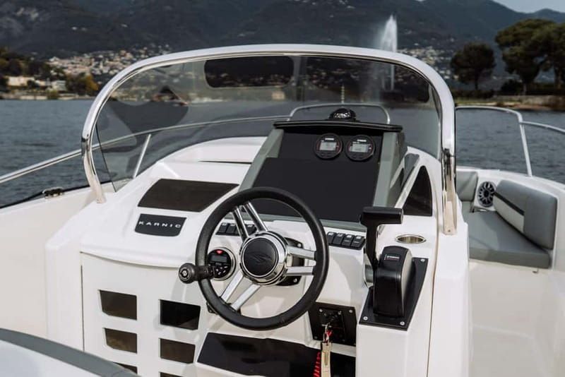 Lake Como: 2h Shared Boat Tour with Wine Tasting - Swimming and prosecco near Villa Pliniana