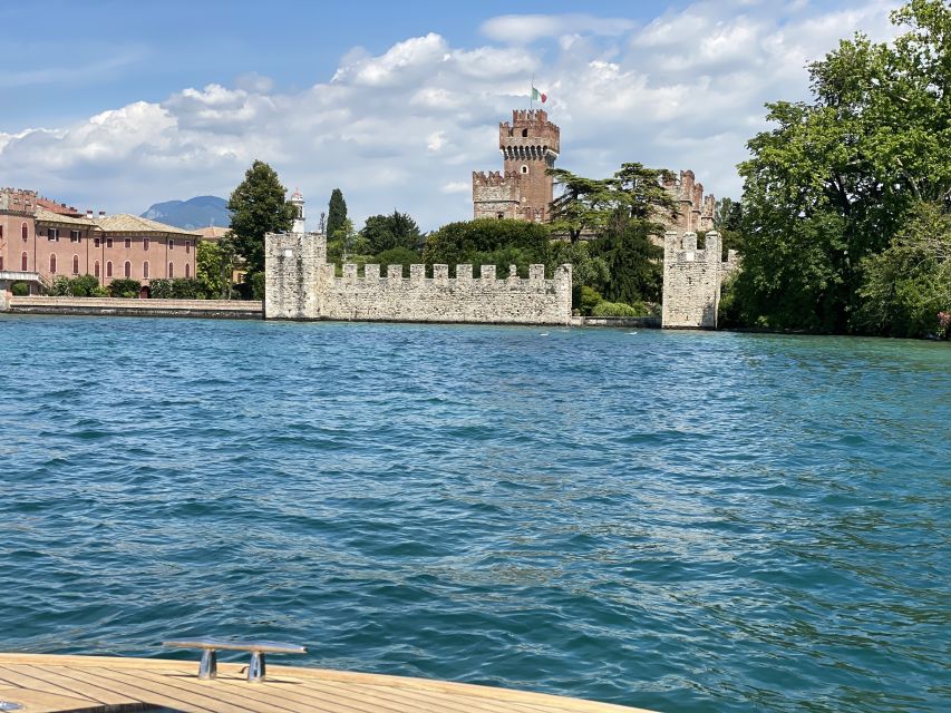 Lake Garda: Historic Castle Cruise with Wine Tasting - What the guides add to the ride